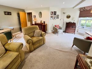 Lounge- click for photo gallery